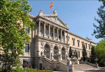 Entrada principal de la Biblioteca Nacional, en Madrid.