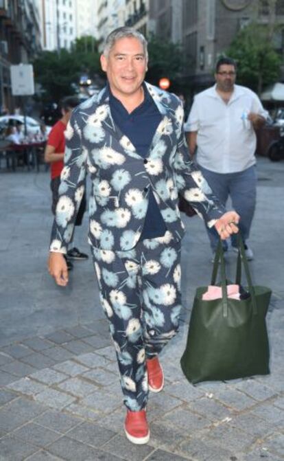 Boris Izaguirre a la entrada del concierto de Elton John en el Teatro Real de Madrid.