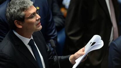Senador Lindberg Farias na sessão do impeachment.