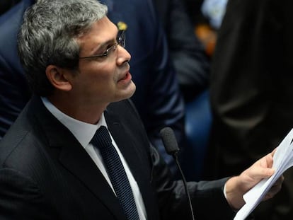 Senador Lindberg Farias na sess&atilde;o do impeachment.