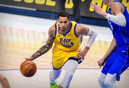 El mexicano Juan Toscano durante un partido entre los Warriors y los Mavericks, el pasado 4 de febrero.