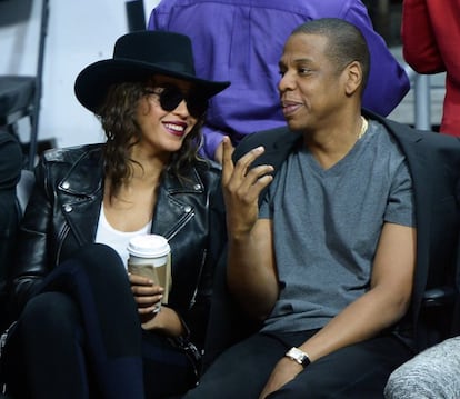 Aunque su relación era pública desde el principio, en 2008 dos de los reyes de la industria musical celebraban su boda en una ceremonia íntima en el apartamento del rapero en Nueva York. Seis años después, Beyoncé desvelaba algunas de las imágenes de ese día en un vídeo que se emitía e los conciertos de la gira ‘On the Run’.