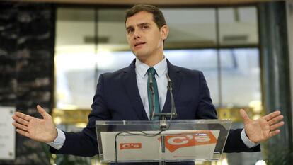 Albert Rivera durante la rueda de prensa de este miércoles en el Congreso.