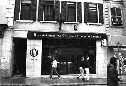 Fachada de una entidad bancaria de Gibraltar en una imagen de archivo.