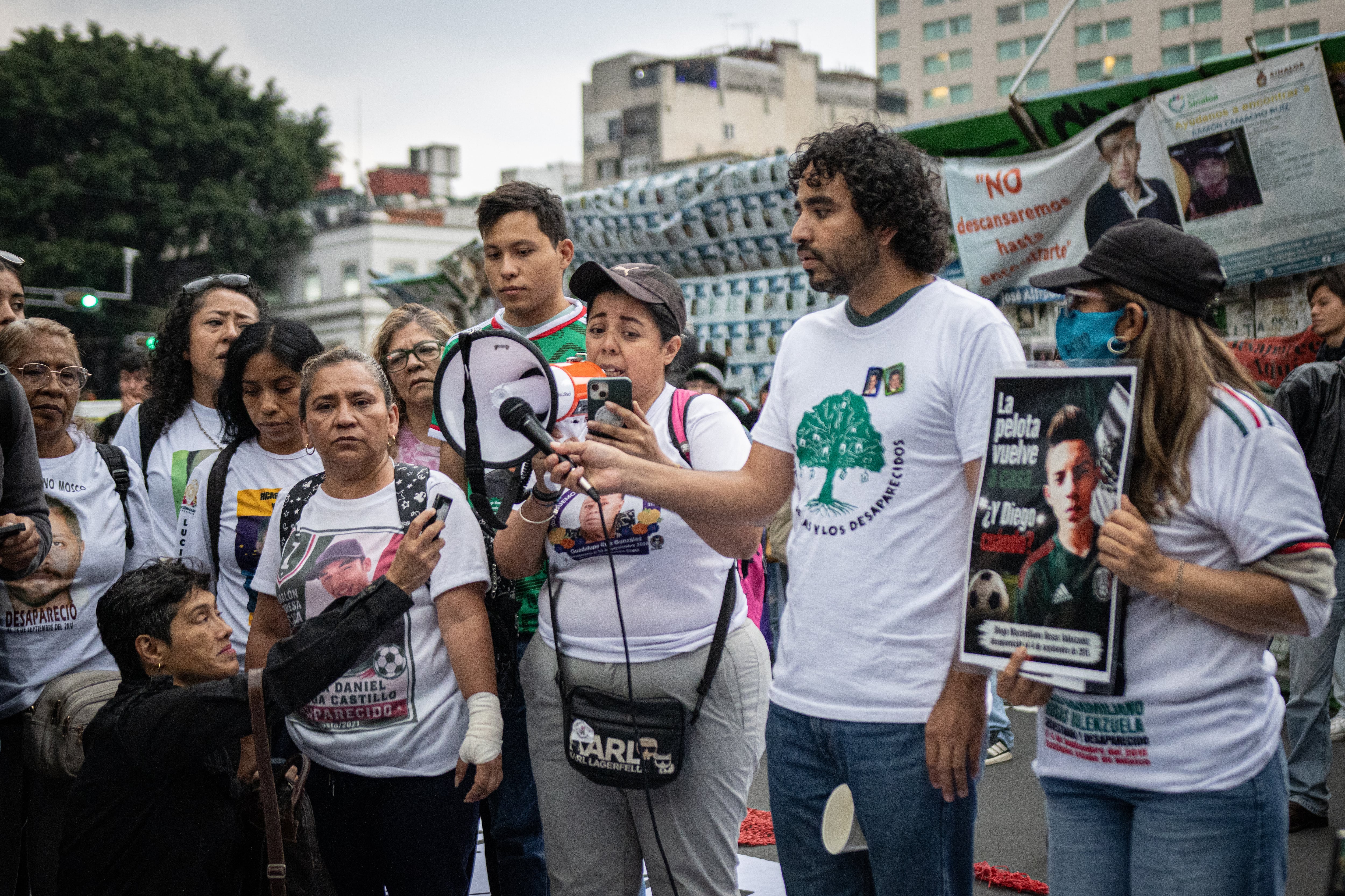 Las buscadoras agredidas en Ciudad de México antes del partido en el Azteca: “Había una instrucción directa de atacarnos”