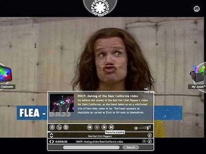 Imagen del bajista de Red Hot Chili Peppers, Flea, en el canal del grupo en Joost.