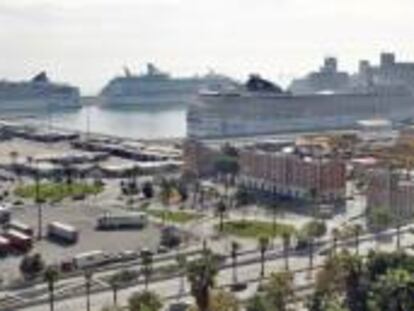 Vista general del puerto de Barcelona. EFE/Archivo
