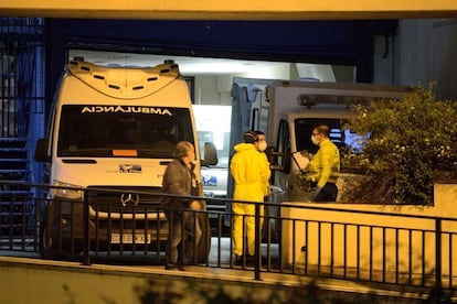 Ambulances arrive at the Txagorritxu hospital in Vitoria.