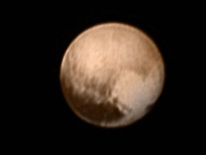 Imagen de Plut&oacute;n tomada por &#039;New Horizons&#039; desde ocho millones de kil&oacute;metros de distancia