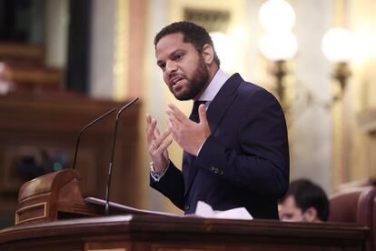 Ignacio Garriga, diputado de Vox por Barcelona, durante la presentación de la moción de censura de su partido al Gobierno de coalición.