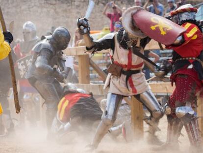 Uno de los encuentros del II Torneo Internacional de Combate Medieval, celebrado la semana pasada en el Castillo de Belmonte, en Cuenca.