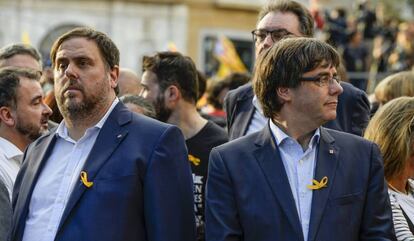 Oriol Junqueras y Carles Puigdemont en Barcelona, durante las protestas tras el 1-O.