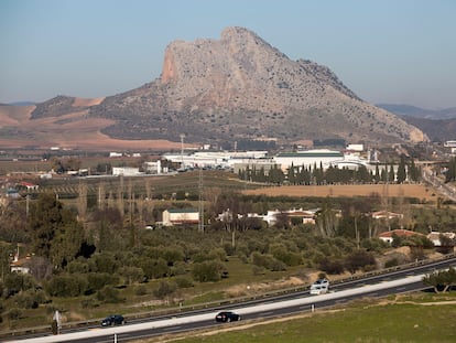 Vista de una de las carreteras que vertebran la comarca de Antequera.