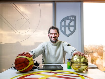 El presidente de la Federación Española de Baloncesto, Jorge Garbajosa en la sede de la Federación Española, en Madrid.