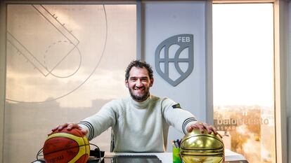 El presidente de la Federación Española de Baloncesto, Jorge Garbajosa en la sede de la Federación.