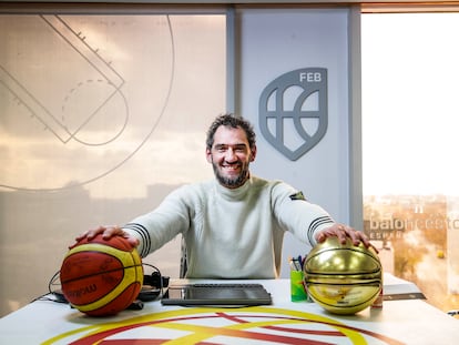 El presidente de la Federación Española de Baloncesto, Jorge Garbajosa en la sede de la Federación.