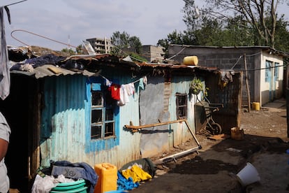 La vivienda de Beatrice Ngendo y sus cuatro hijos, en Nairobi. La familia fue evacuada durante las inundaciones de mayo.