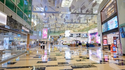 Espacio comercial en el aeropuerto internacional de Changi, en Singapur.