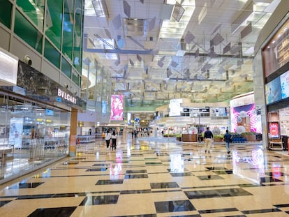 Espacio comercial en el aeropuerto internacional de Changi, en Singapur.