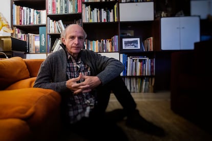 El cineasta Juan Carlos Rulfo en su estudio.