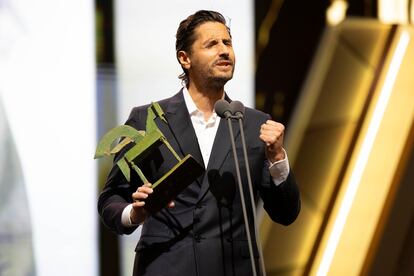 El actor y director argentino Juan Diego Botto recibe el Ondas al mejor intérprete masculino en ficción de Televisión por 'No me gusta conducir'.
