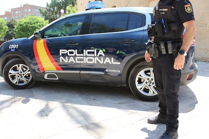 Imagen de archivo de un agente de la Policía Nacional