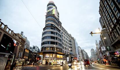 Vista del edificio Carrión, uno de los más conocidos de la Gran Vía.