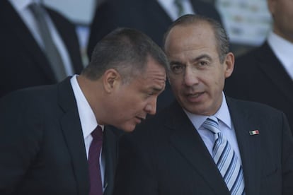 García Luna y Felipe Calderón en junio de 2012, en el día del Policía.
