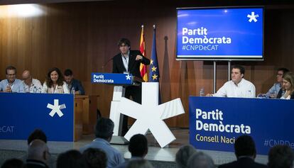 Carles Puigdemont, durante el consejo nacional del PDeCAT