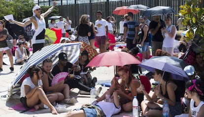 Centenars de seguidors fan cua pel concert de Beyonc&eacute;.