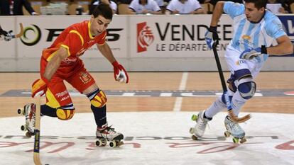 Marc Gual domina la bola en la final del mundial frente a Argentina. 