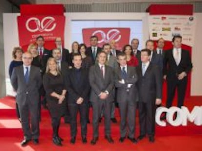 Foto de familia de los responsables de las 19 grandes empresas que forman el Observatorio de Innovación en el Empleo (OIE).