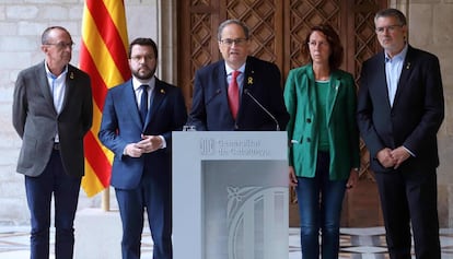 Quim Torra lee la declaración institucional, junto a Aragonès y los alcaldes de Lleida, Girona y Tarragona