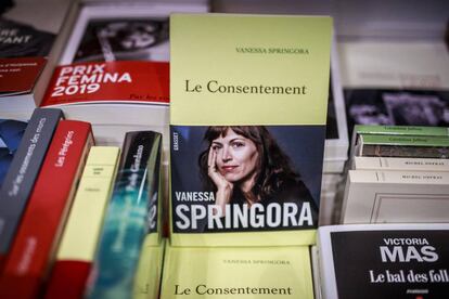 Ejemplares del libro de Vanessa Springora en una librería de París el pasado jueves.