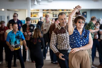 Una pareja baila durante el festival Rockin' Race Jamboree, este jueves en Torremolinos (Málaga).