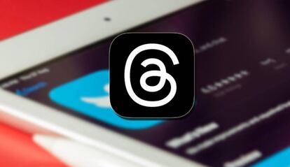 Imagen con fondo de Twitter y logo de Threads