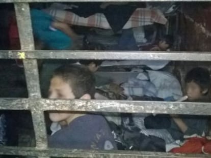 A group of children in one of the dormitories at Mamá Rosa’s House in Zamora (Michoacán).