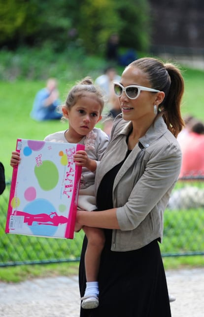 Jennifer Lopez y su hija Emme, el pasado mes de junio en París.