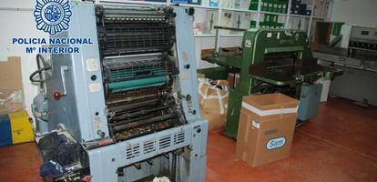 Una de las máquinas de imprenta utilizada en Elche para elaborar las revistas.