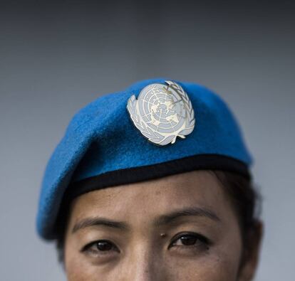La capitana Ishwori Thakuri es nepalí, tiene 31 años y es una de las más de 400 mujeres militares destinadas en la misión de mantenimiento de paz de Líbano.