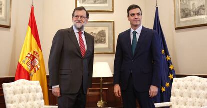 Reunió de Rajoy i Sánchez al Congrés, al febrer.