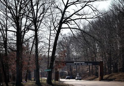 Entrada a la Base de Marines en Quantico (Virginia). 