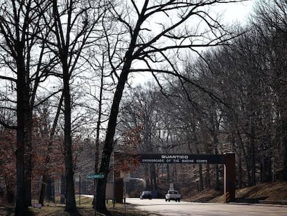 Entrada a la Base de Marines en Quantico (Virginia). 