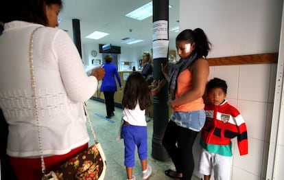 Immigrants in a health center in the Embajadores neighborhood of Madrid