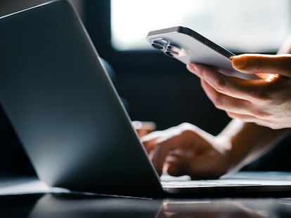 Artículo de Papallones Escaparate que describe las mejores ofertas en superventas de PcComponentes rebajados