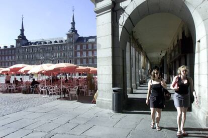 Soportal norte de la plaza Mayor de Madrid, el de la Casa de la Panadería.