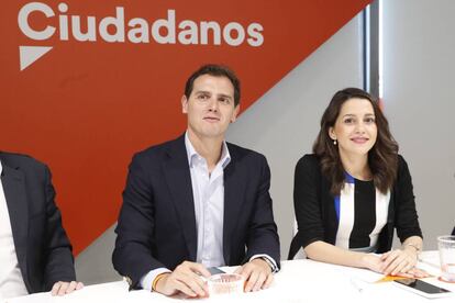 Rivera y Arrimadas, este lunes, en la sede de Ciudadanos en Madrid. 