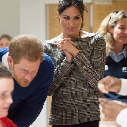 También a comienzos de 2018, Meghan llevó uno de los blazers de la marca que inspiró a todas las mujeres para construir sus looks de oficina.