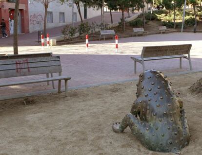 Parque en L'Hospitalet de Llobregat en donde los Mossos d'Esquadra encontraron ayer el cuerpo sin vida de un joven boliviano de 16 años.