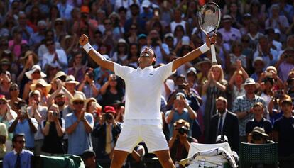 Djokovic celebra su triunfo en la final de Wimbledon contra Anderson, el pasado domingo.